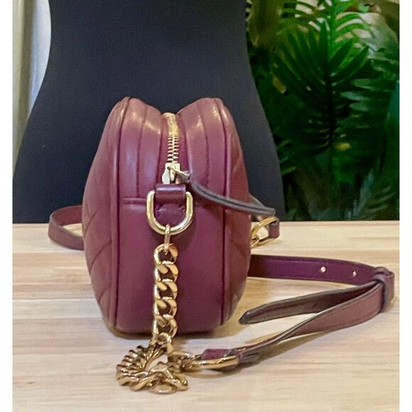 AUTHENTIC TORY BURCH MAROON KIRA QUILTED CAMERA BAG - Picture 5 of 9